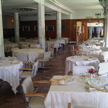 Grand Hotel Golf Tirrenia Bagian luar foto